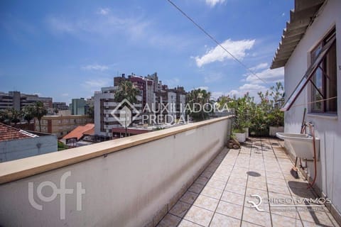 Image 25 - 232756
